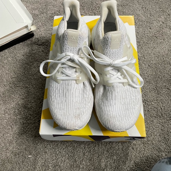 Adidas Ultraboost Triple White - Picture 3 of 5